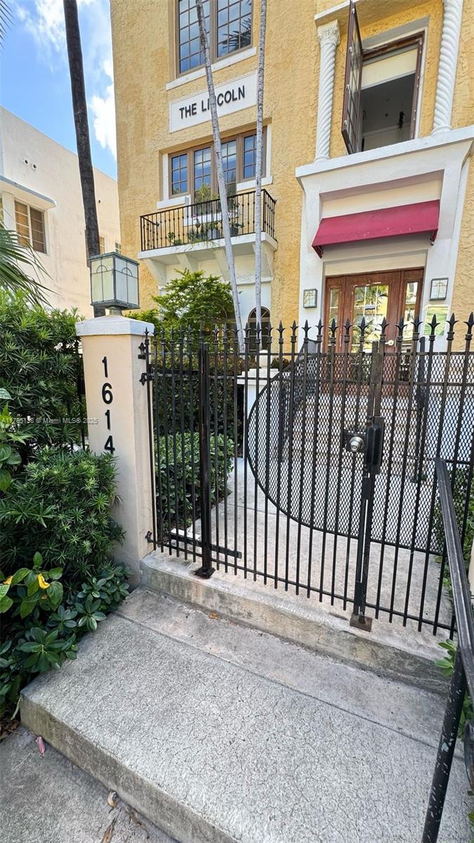 1614 Pennsylvania Ave # 1E