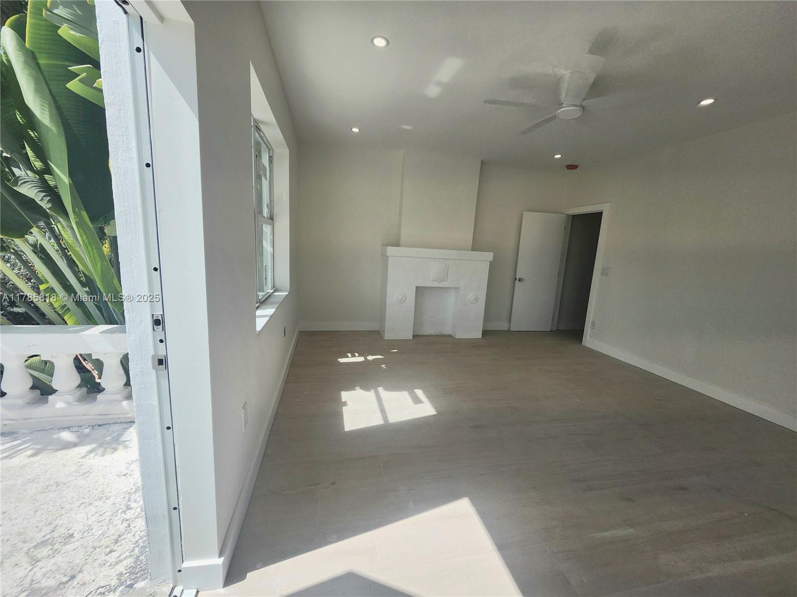 1507 Meridian Ave # 3