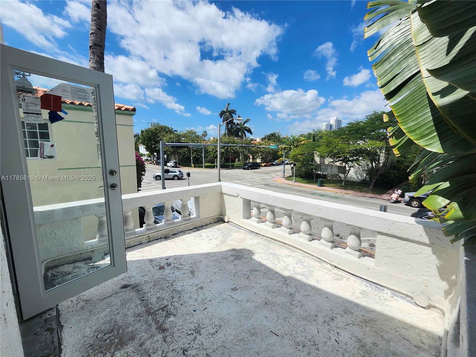 1507 Meridian Ave # 3