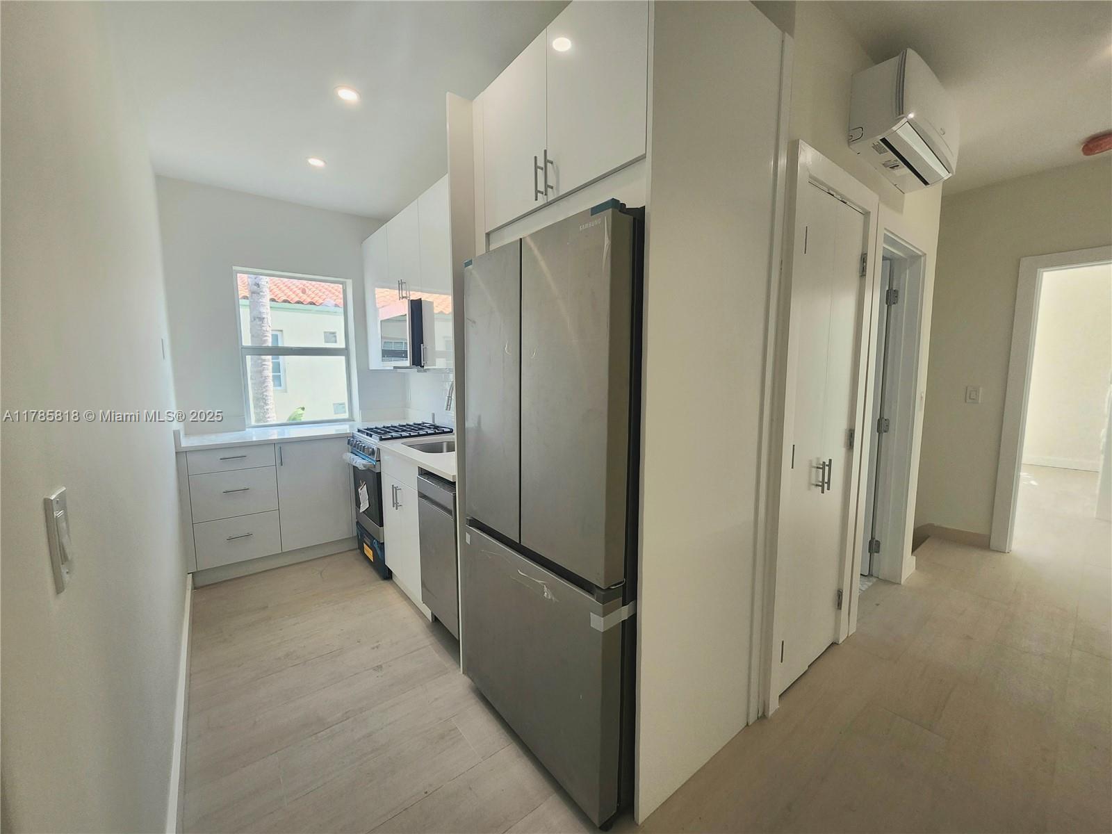 1507 Meridian Ave # 3