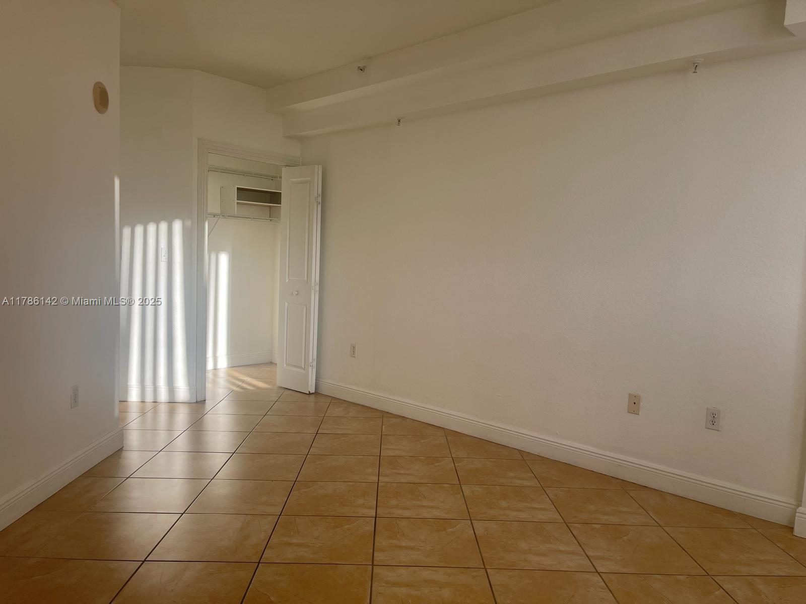 2301 SW 27 AV # 1506