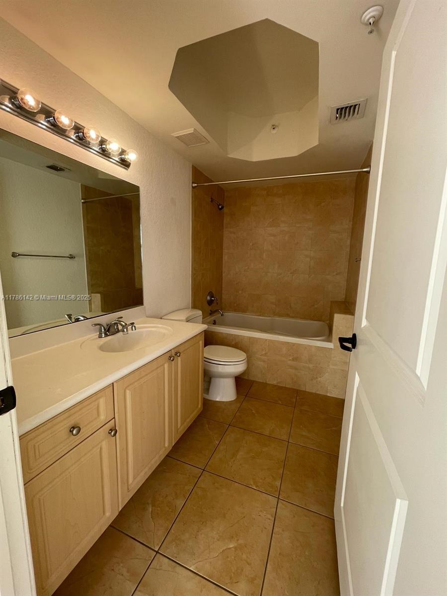 2301 SW 27 AV # 1506