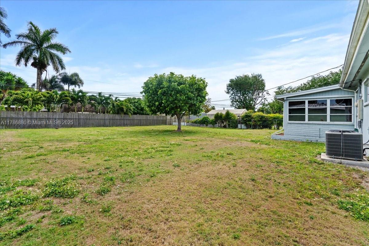 1770 NW 9th St