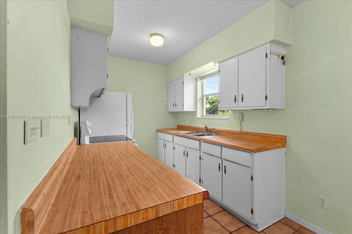 1770 NW 9th St