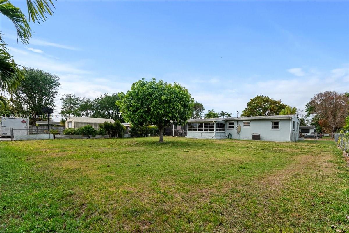 1770 NW 9th St