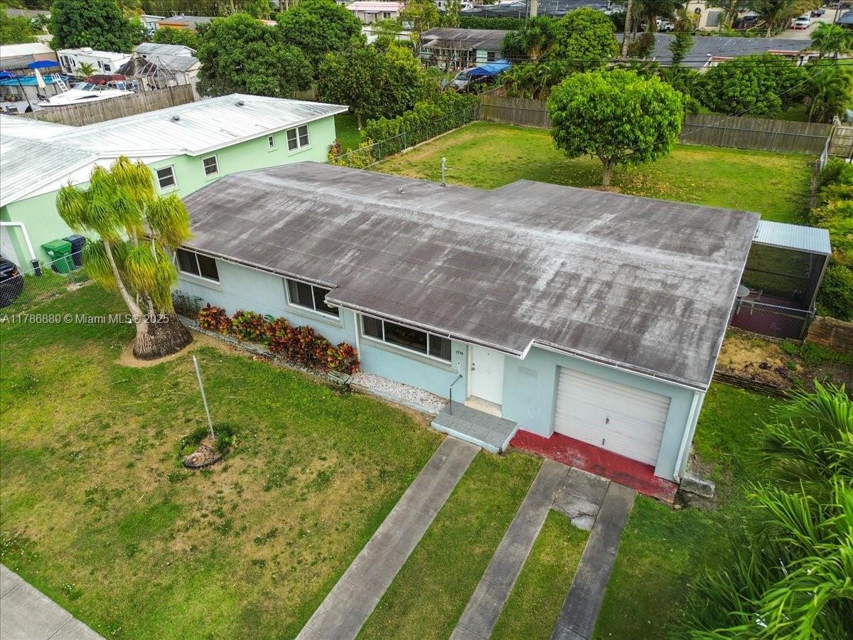 1770 NW 9th St