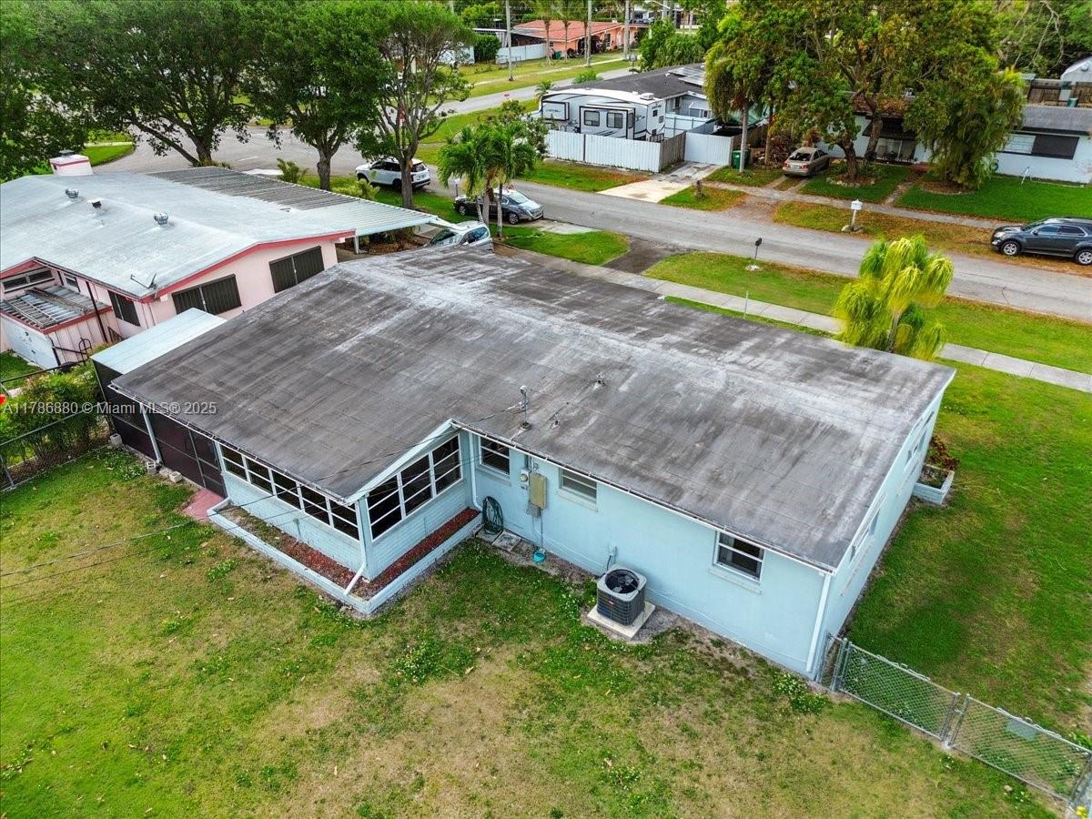 1770 NW 9th St
