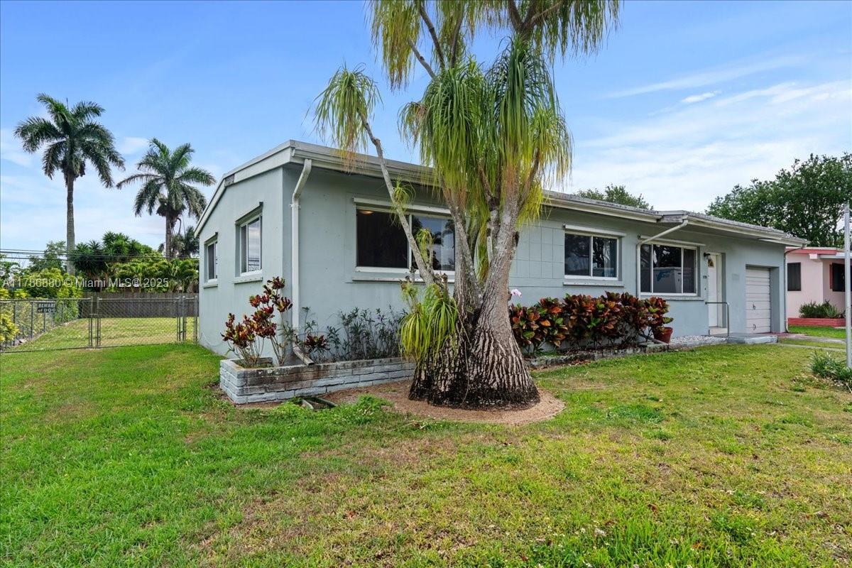 1770 NW 9th St