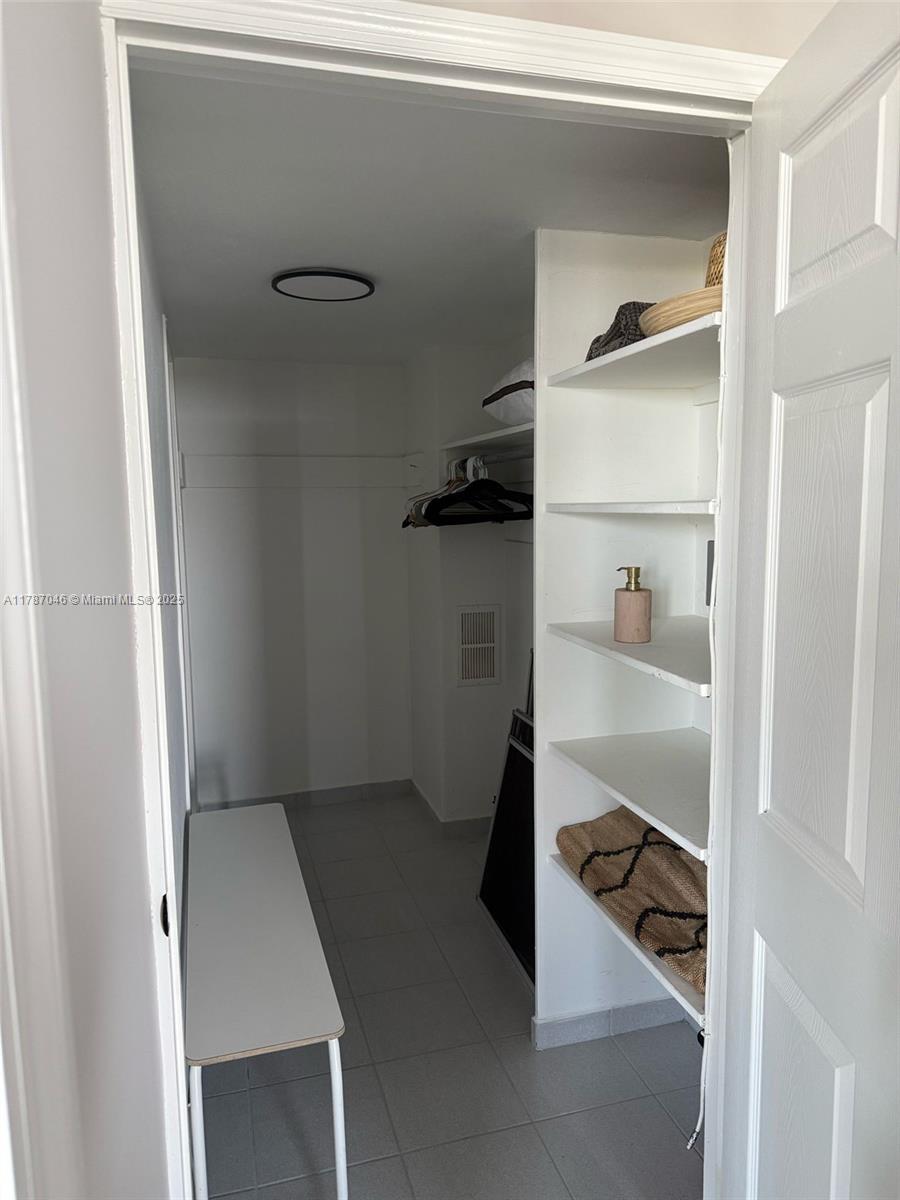 9225 Collins Ave # 812
