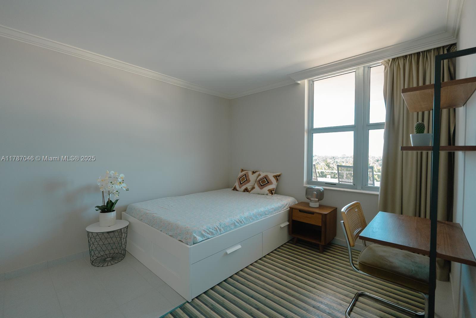9225 Collins Ave # 812