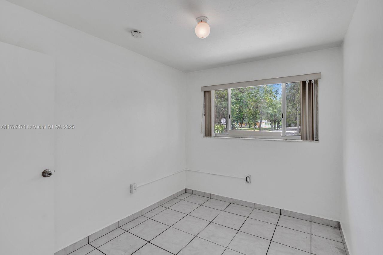 6091 SW 64th Ter