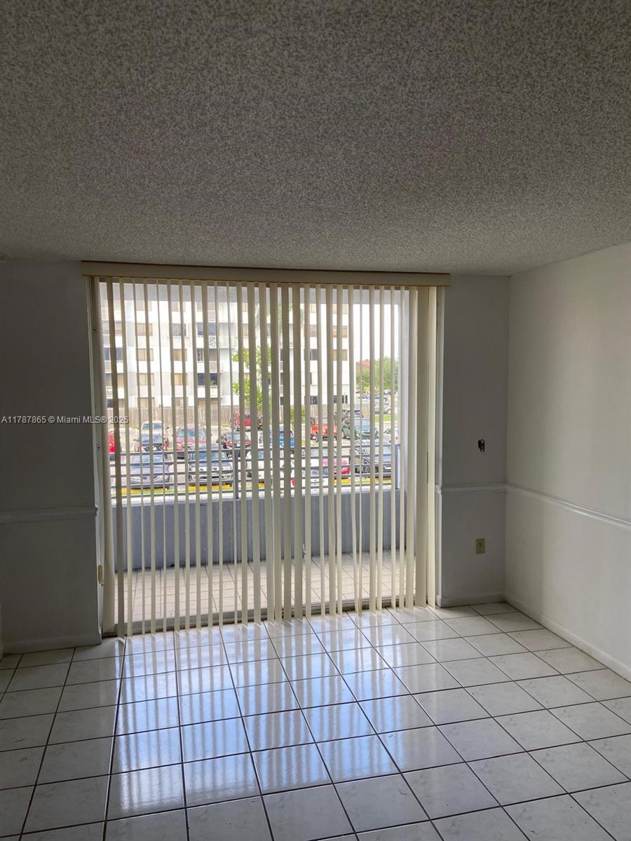 8201 NW 8th St # 201 Unit: 1-201
