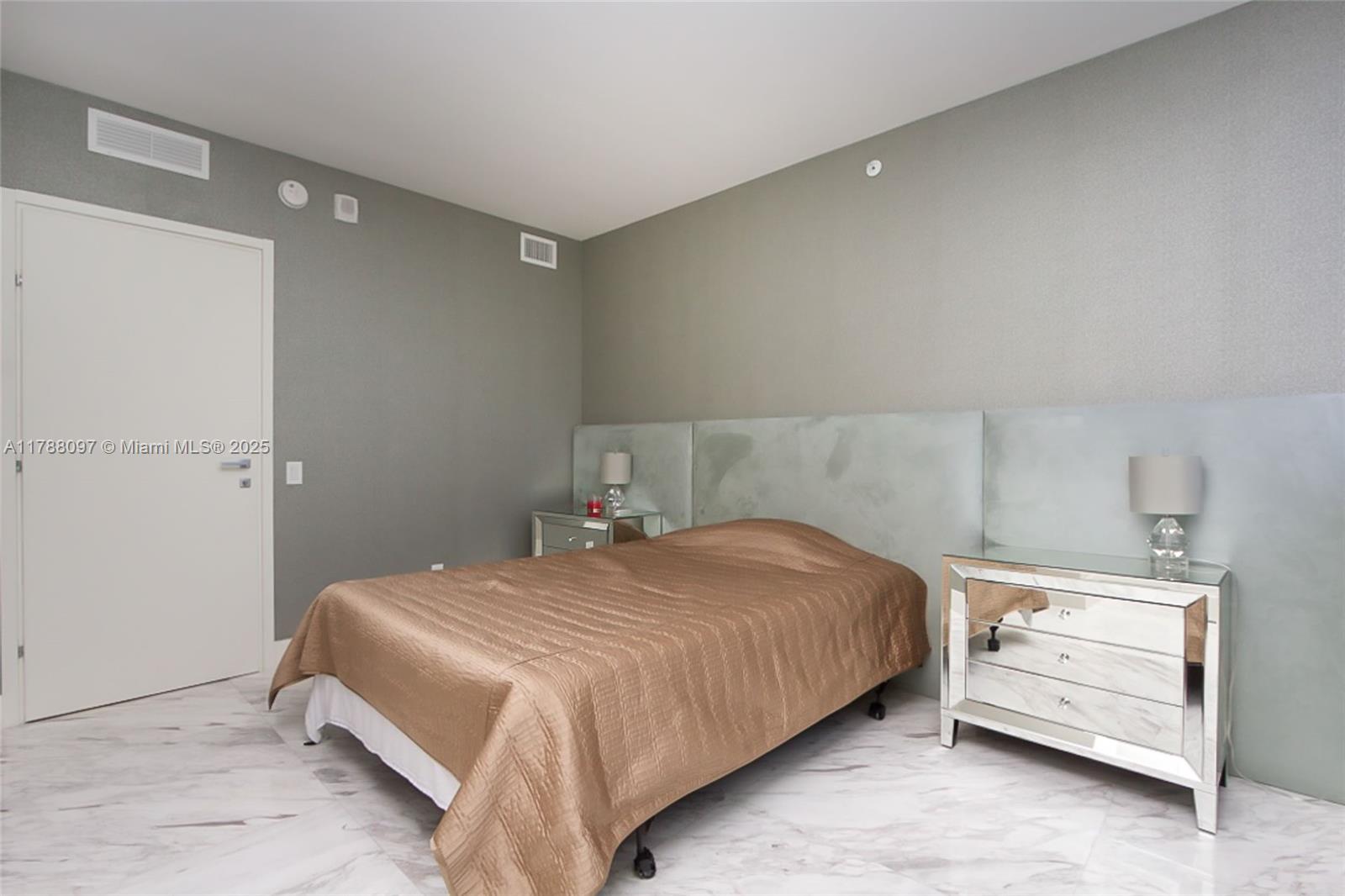 1300 Brickell Bay Dr # 3102