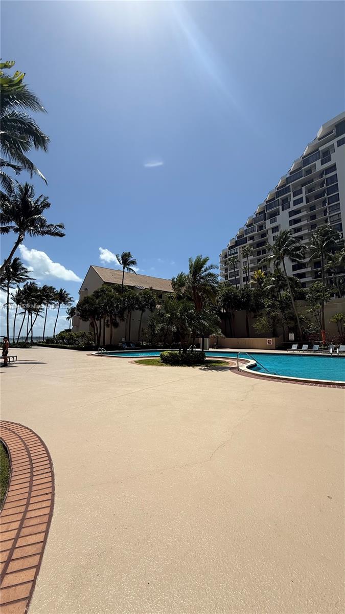 540 Brickell Key Dr # 1124