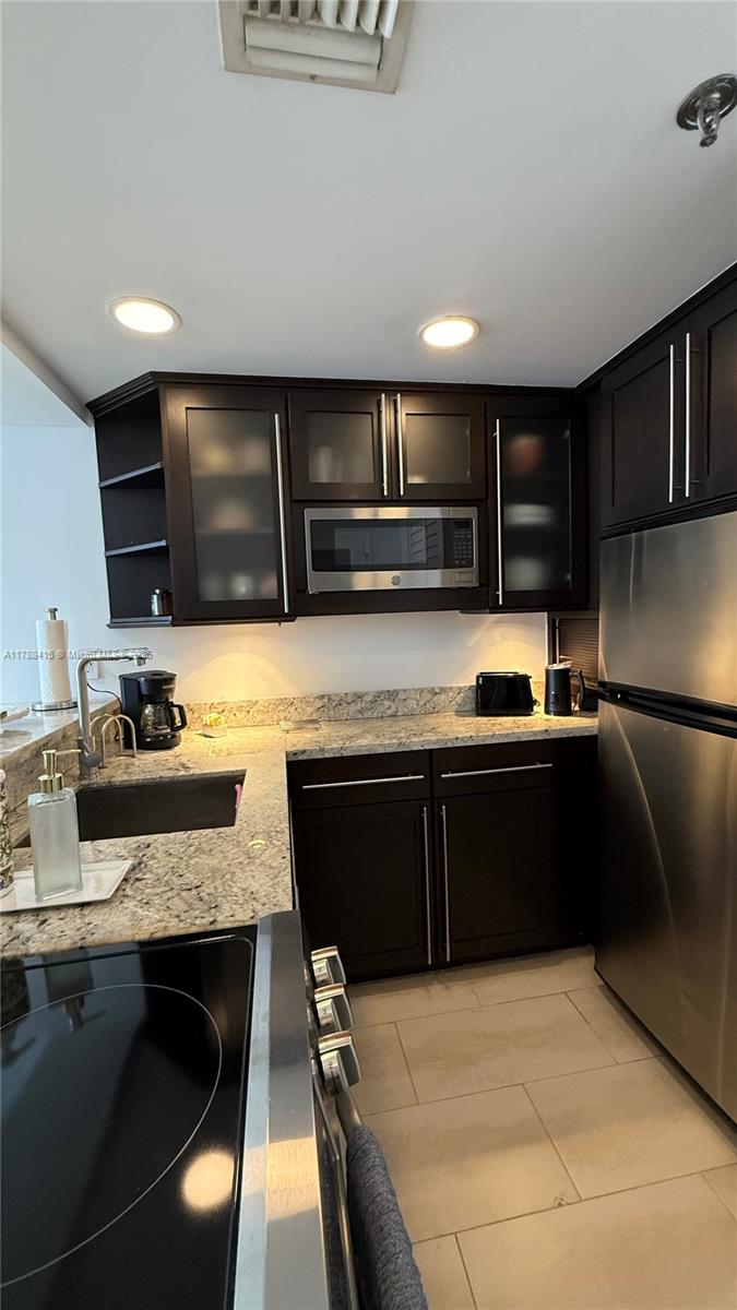 540 Brickell Key Dr # 1124