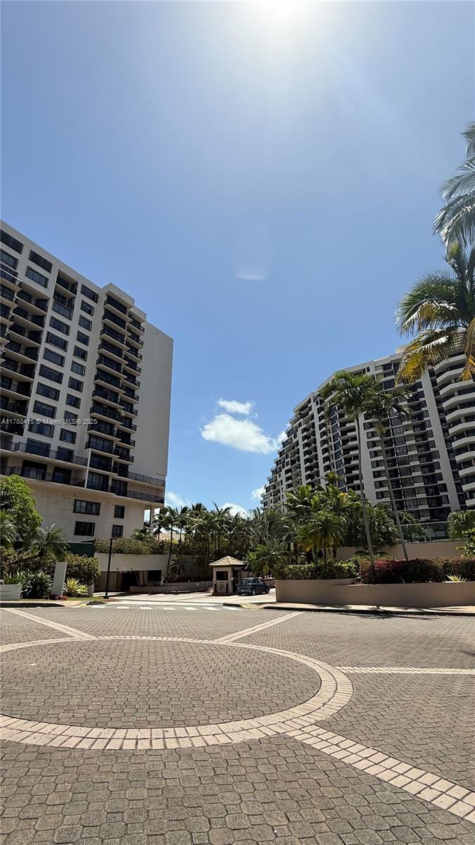 540 Brickell Key Dr # 1124