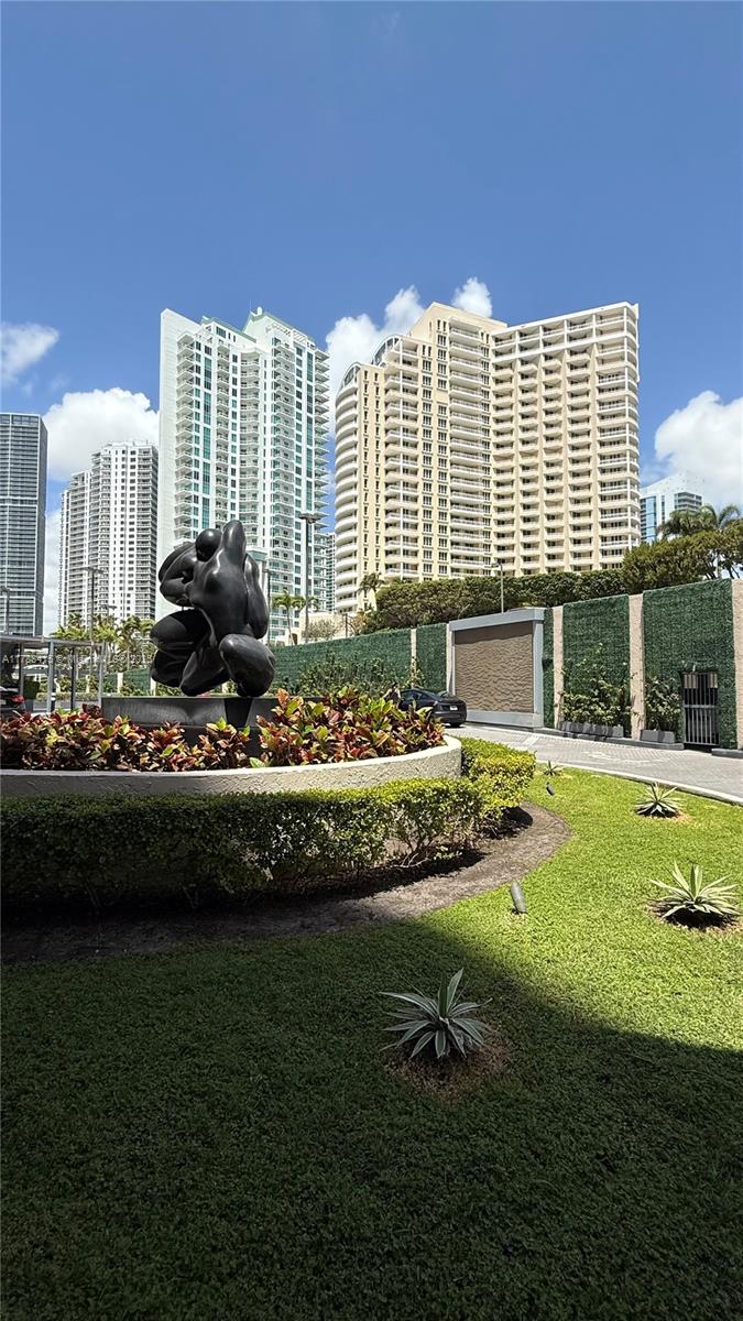 540 Brickell Key Dr # 1124