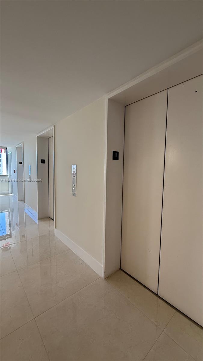 540 Brickell Key Dr # 1124