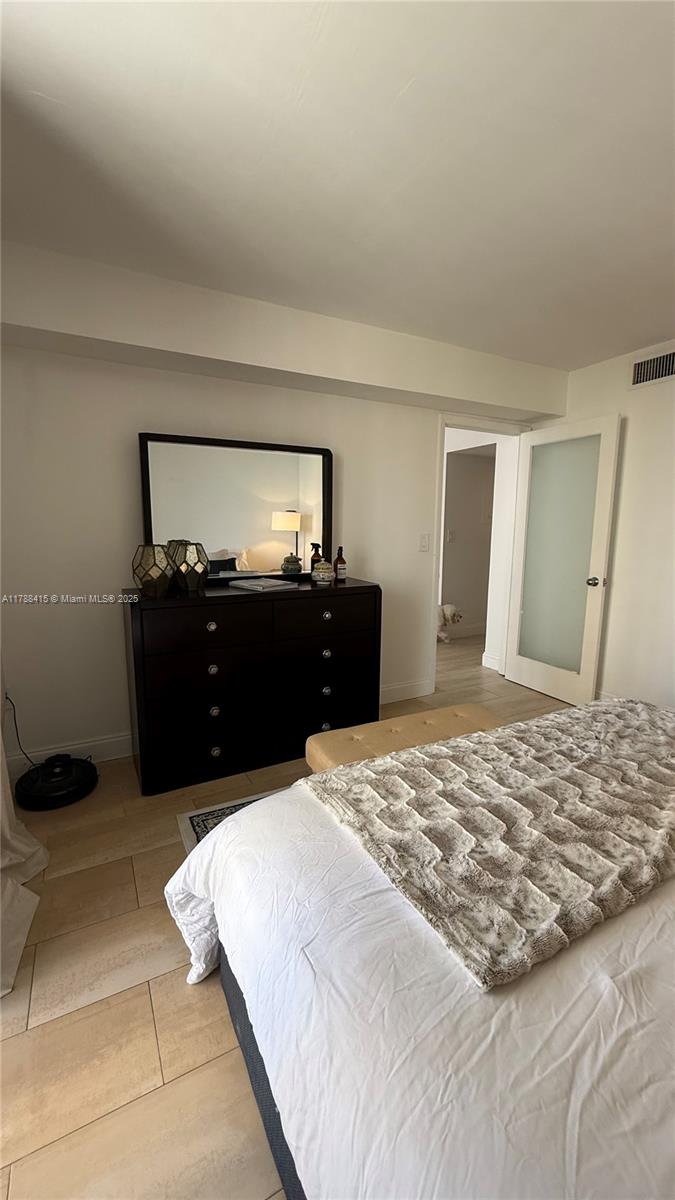 540 Brickell Key Dr # 1124