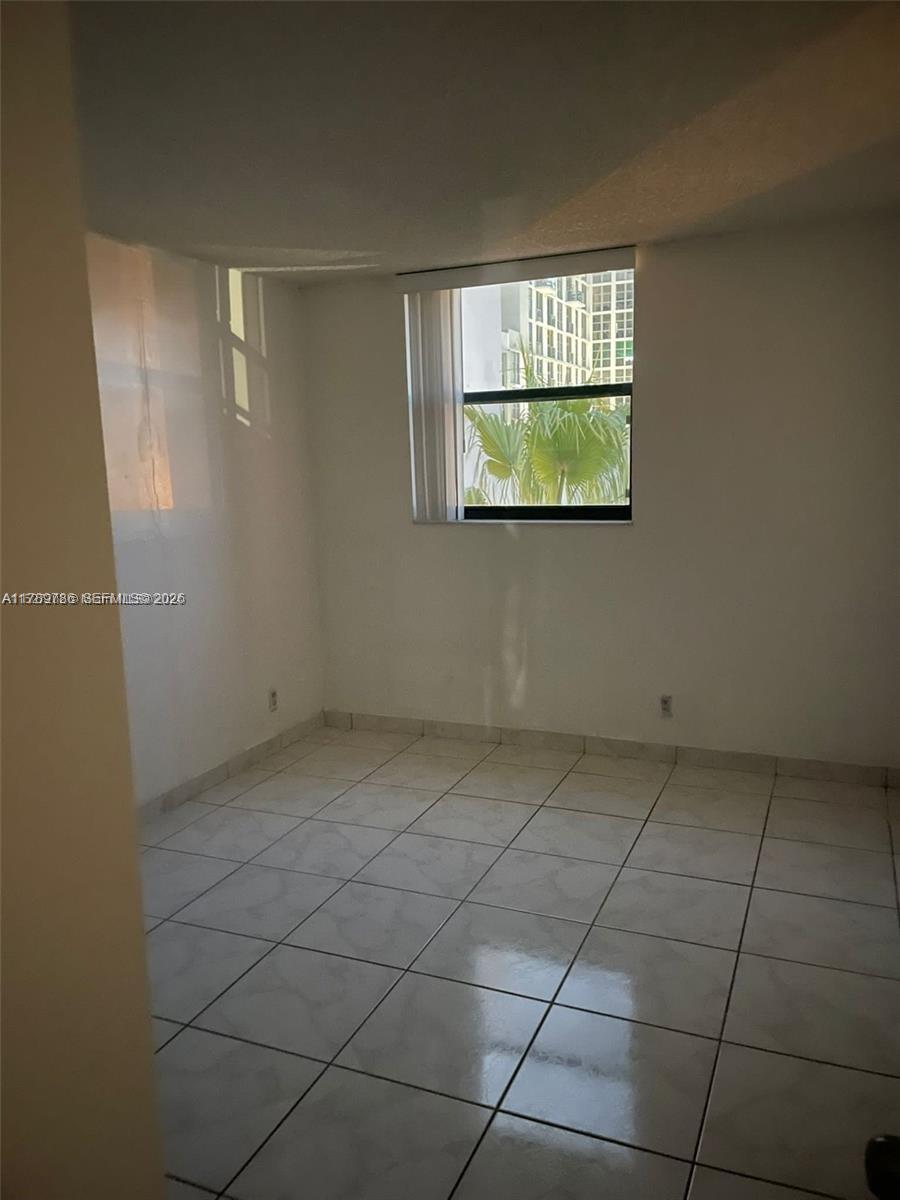 546 SW 1st St # 611