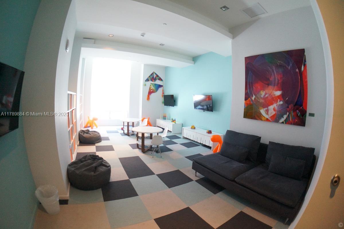 1100 S Miami Ave Unit: 1405