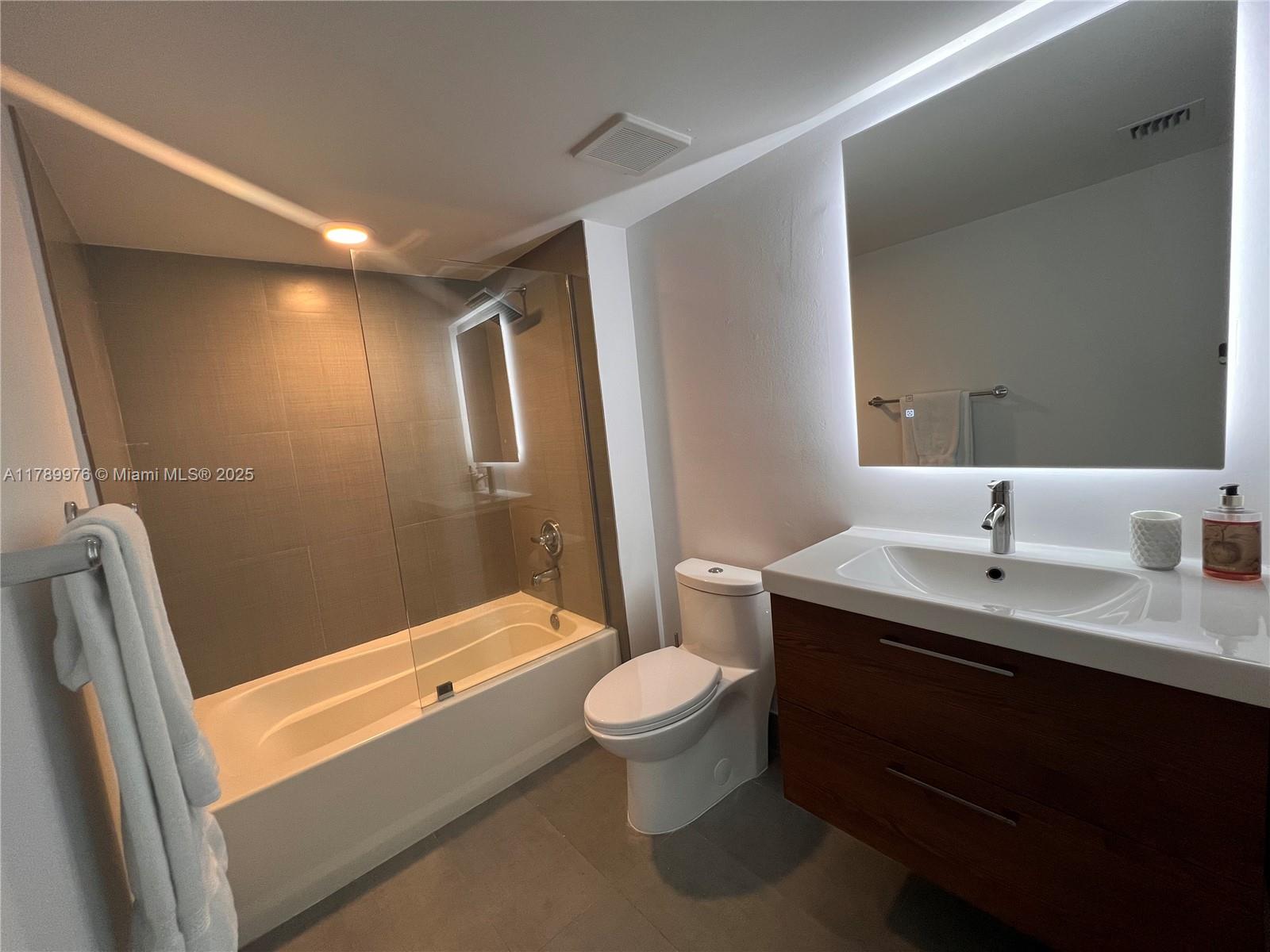 1155 Brickell Bay Dr # 1707