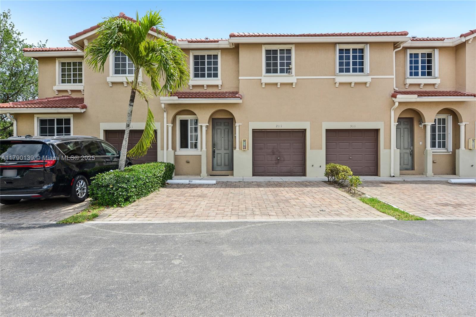 21421 NW 13th ct APT 211