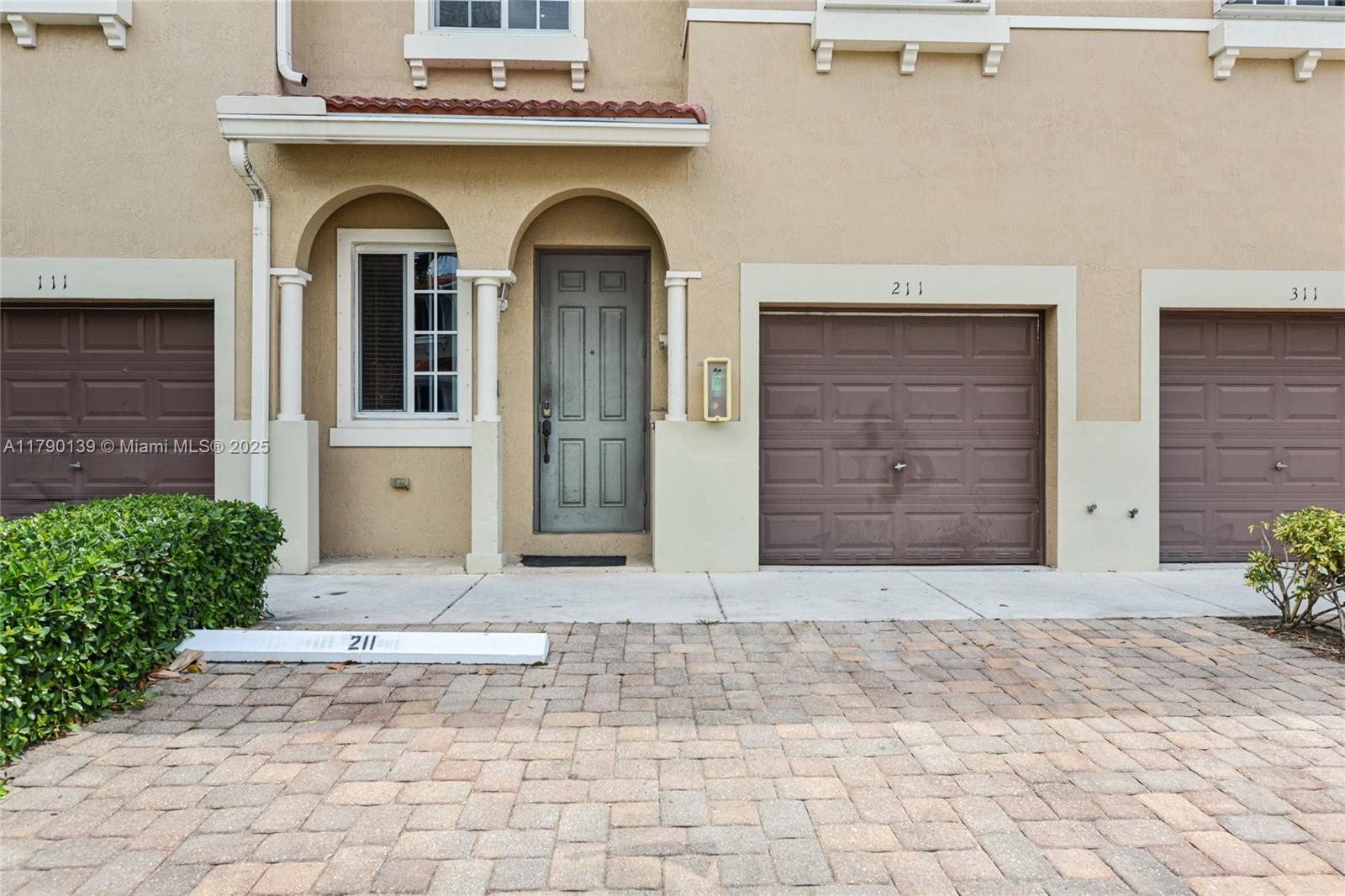 21421 NW 13th ct APT 211