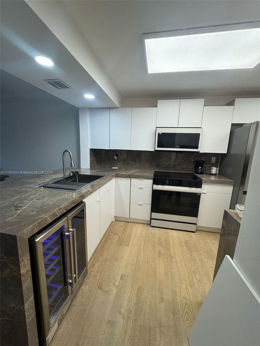10044 S Ocean Dr # 105