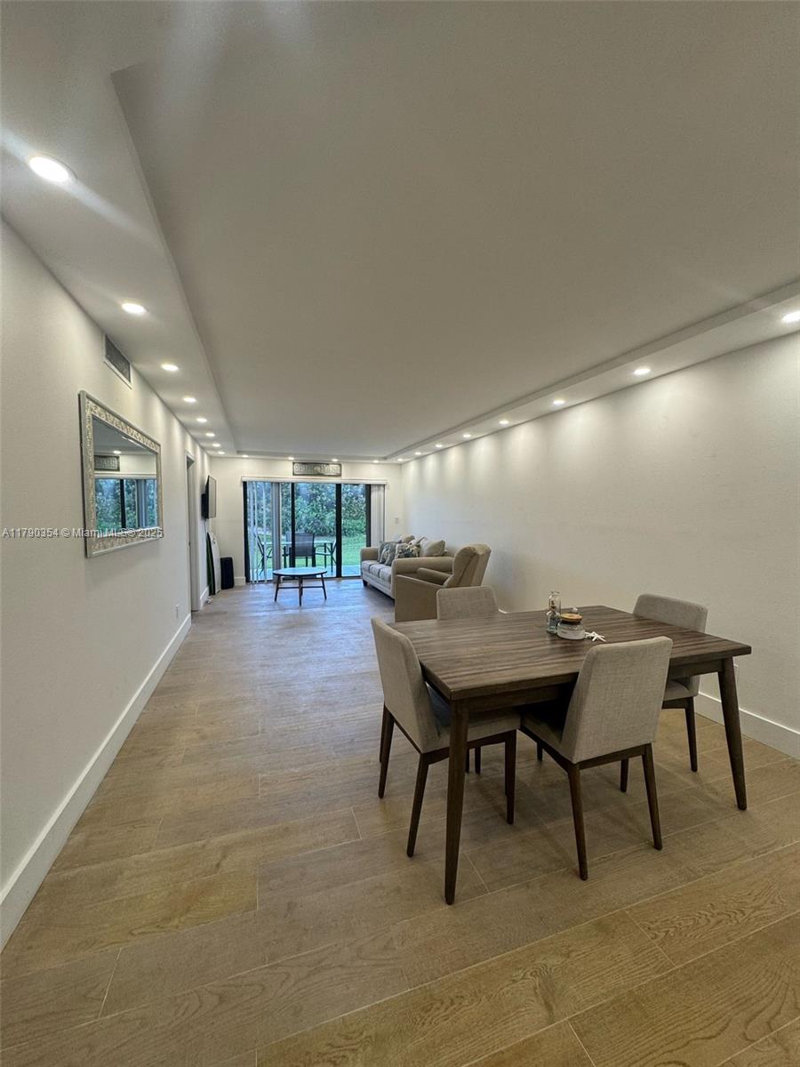 10044 S Ocean Dr # 105