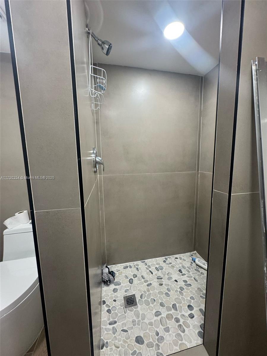 10044 S Ocean Dr # 105