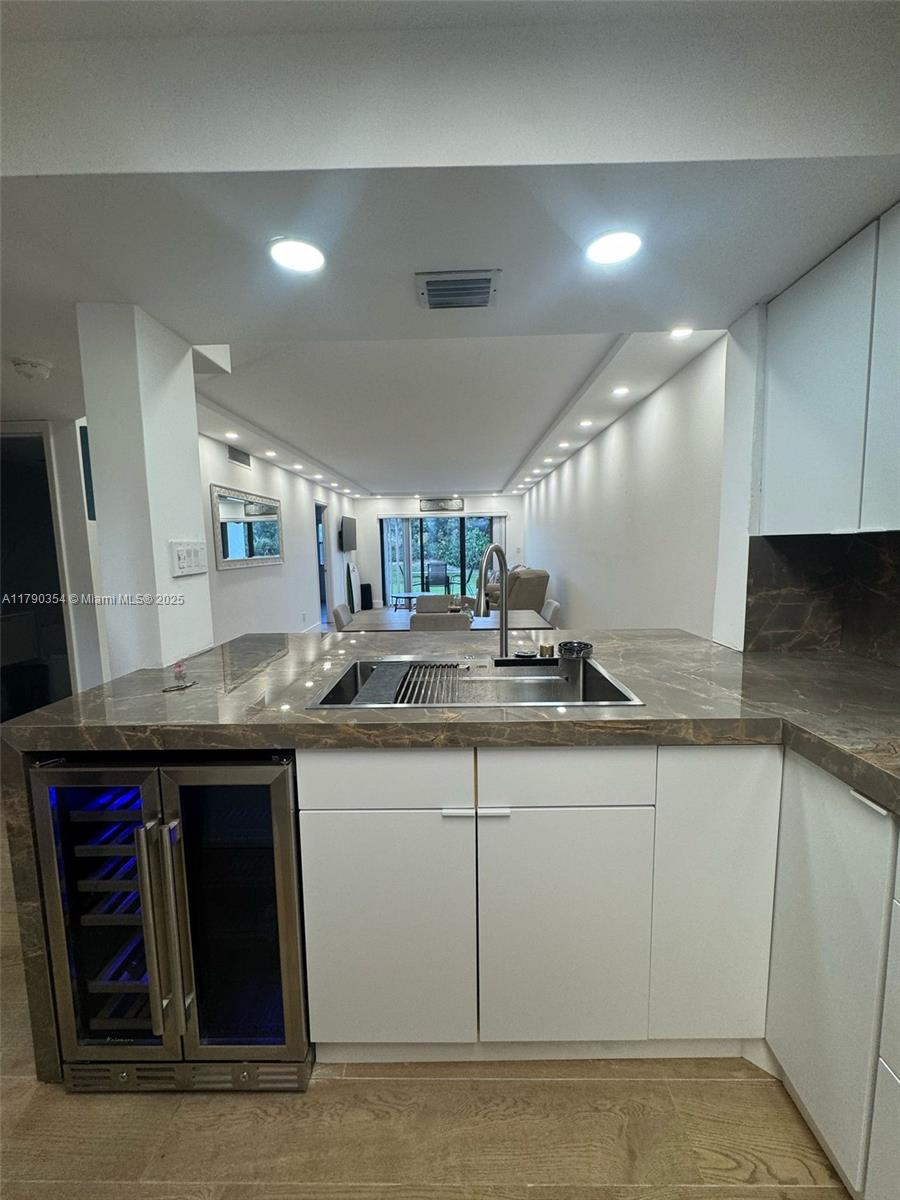 10044 S Ocean Dr # 105