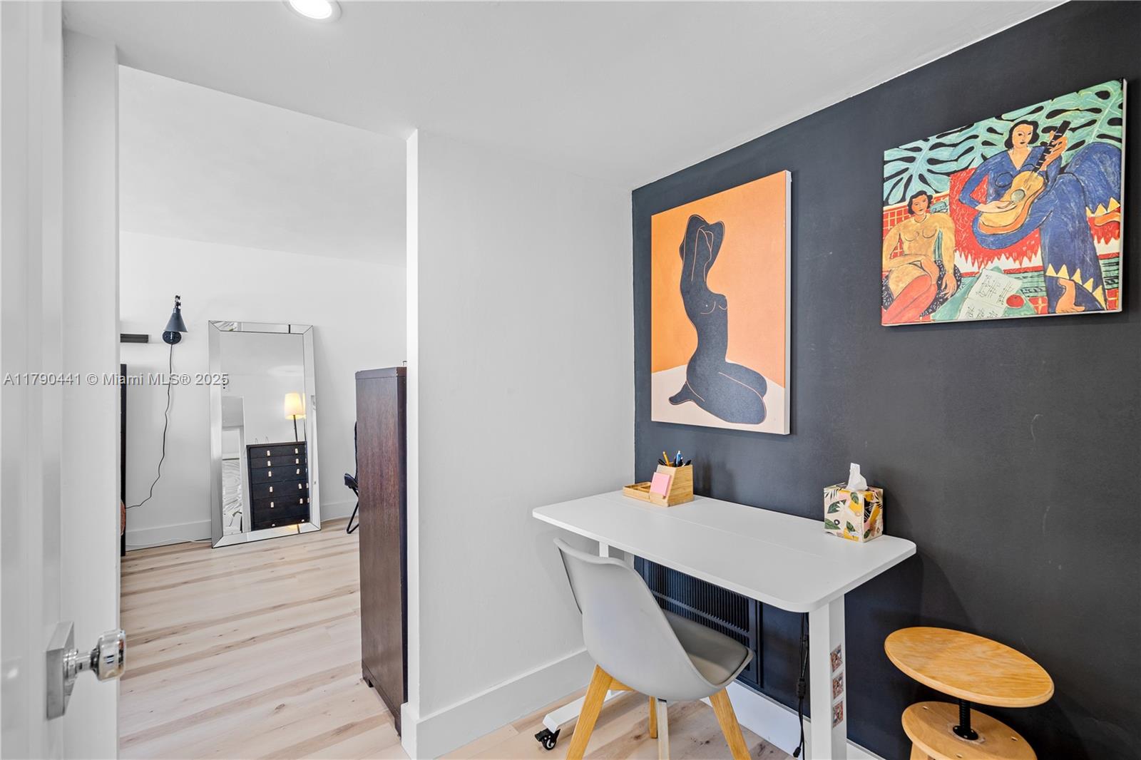 1881 Washington Ave # 6D