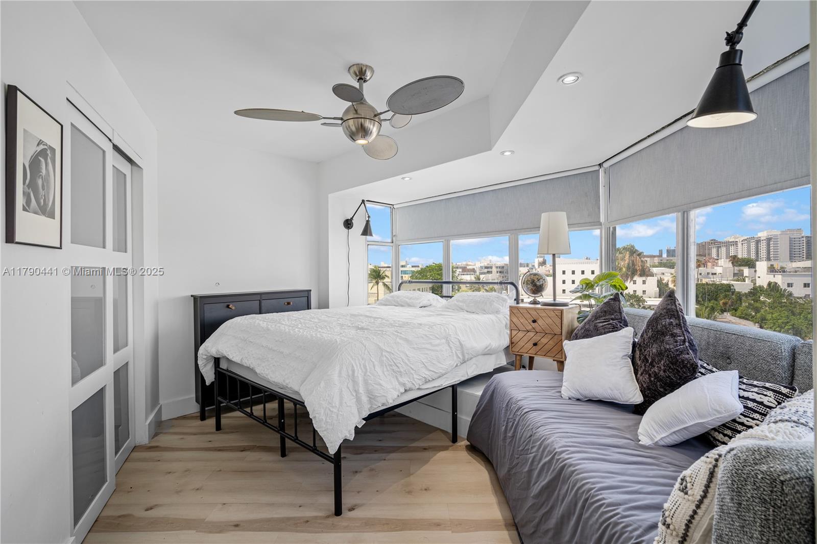 1881 Washington Ave # 6D