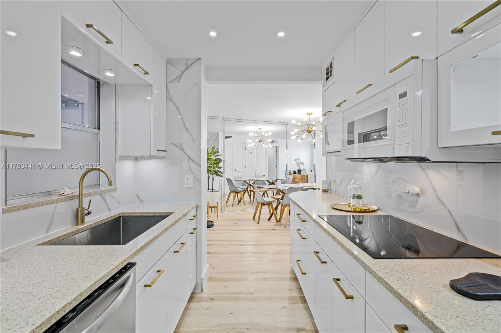 1881 Washington Ave # 6D