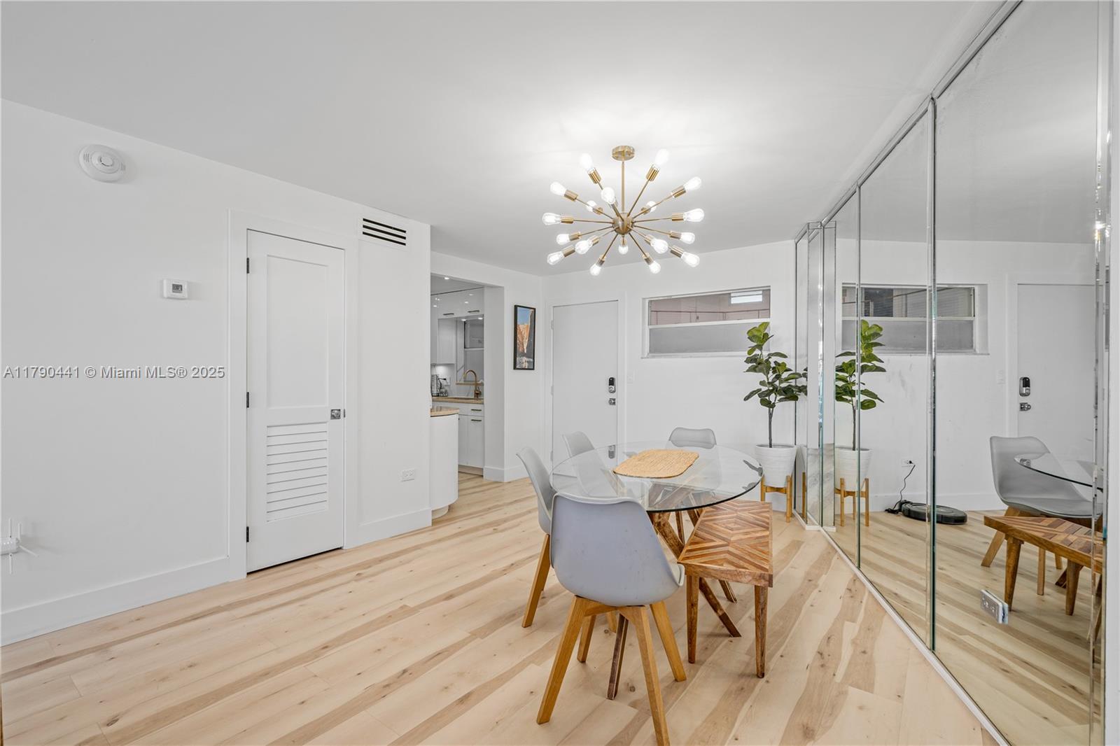1881 Washington Ave # 6D