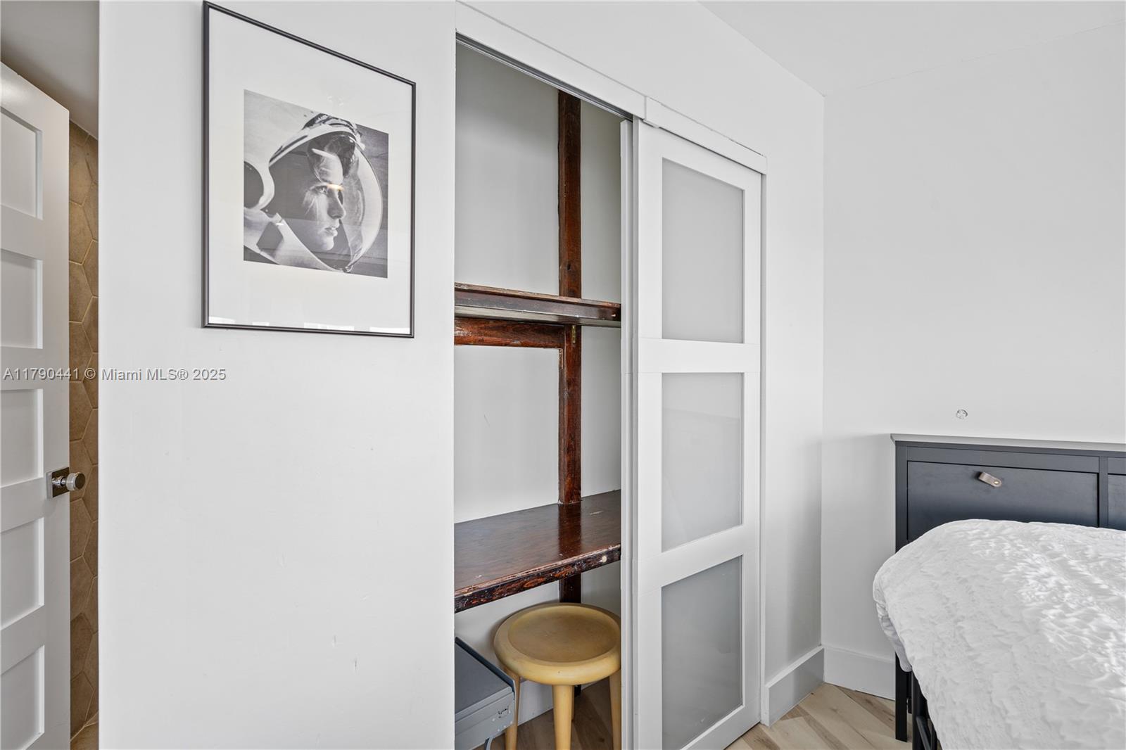 1881 Washington Ave # 6D