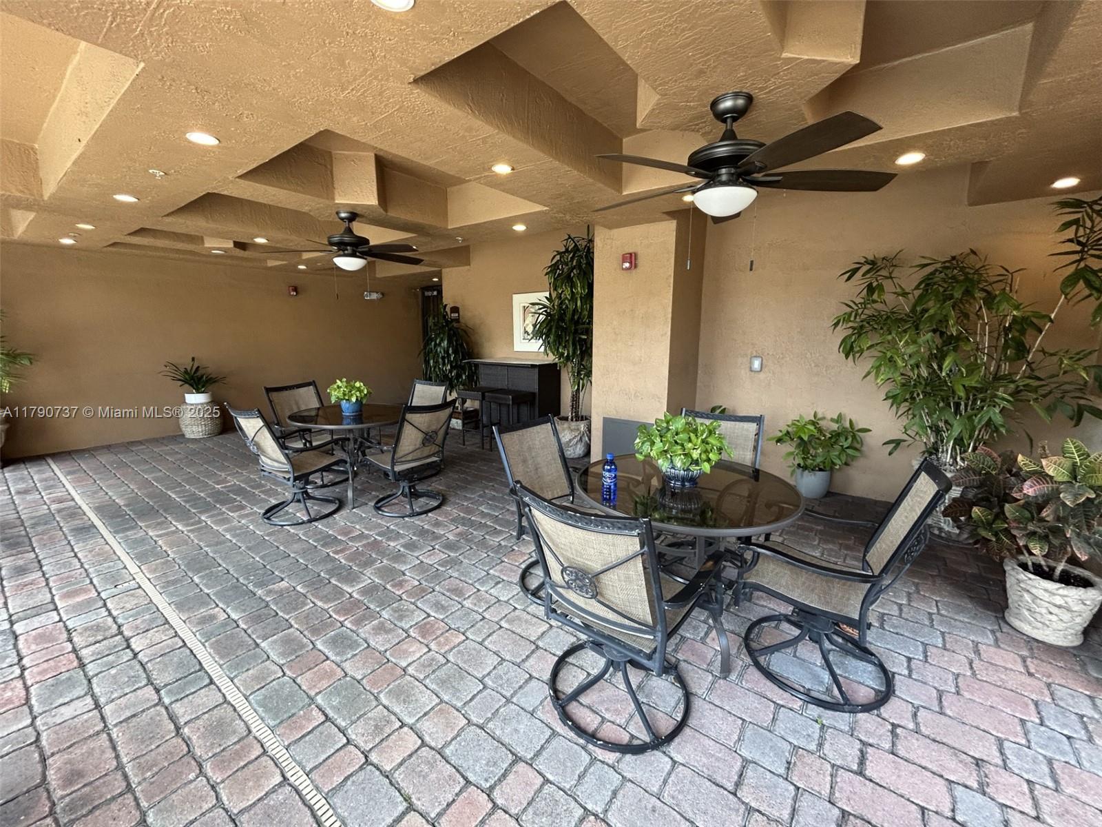 3590 Coral Way # 505