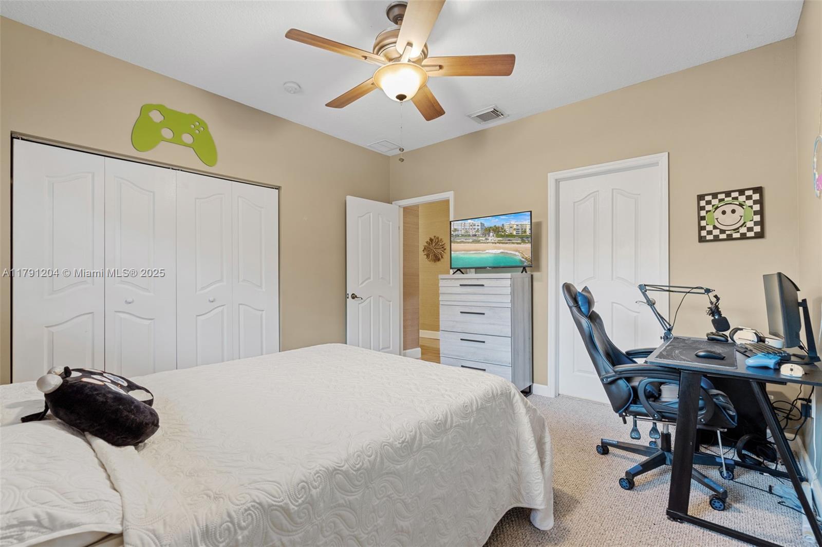 2609 NE 42nd Ave # 2609