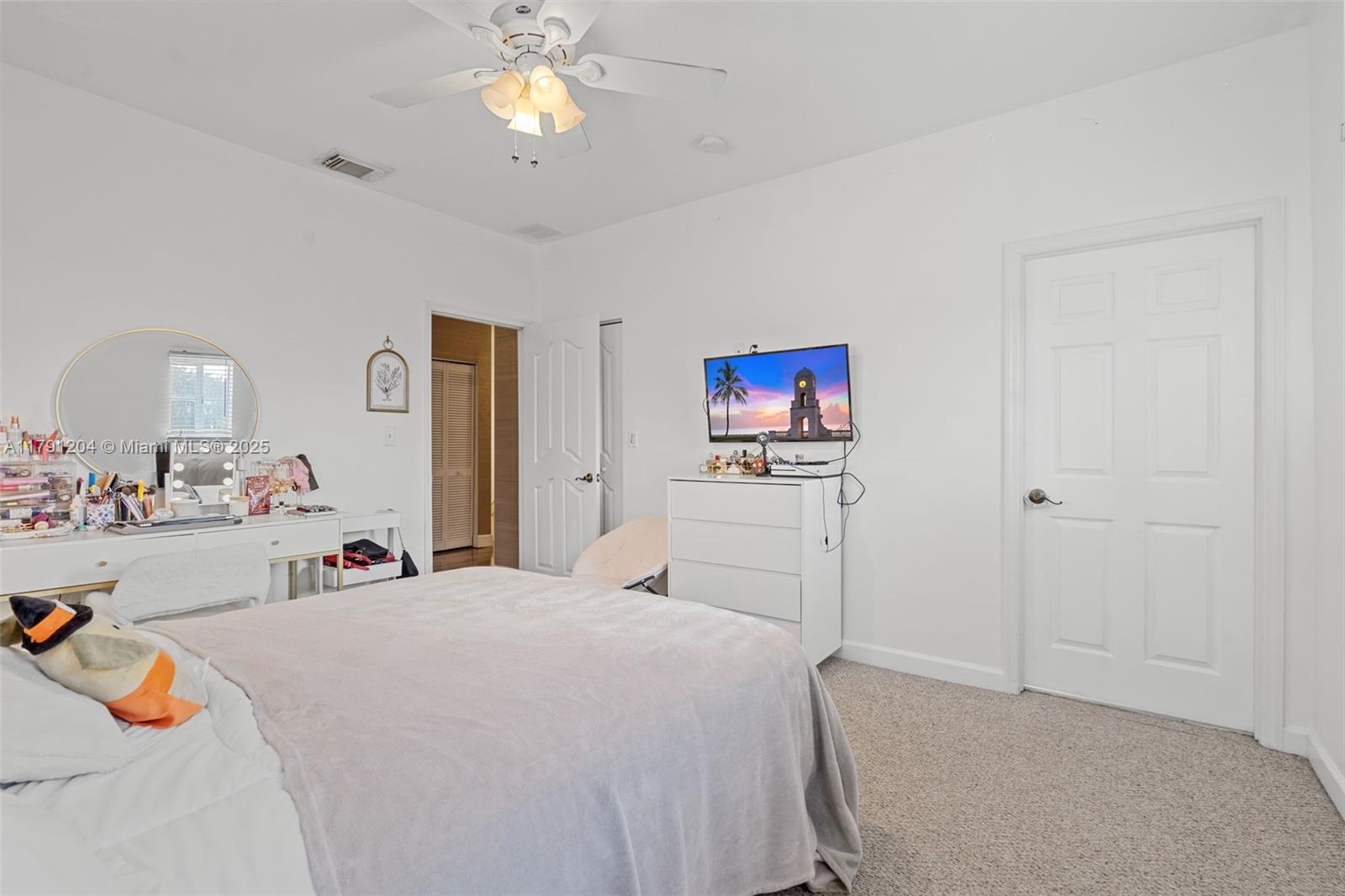 2609 NE 42nd Ave # 2609