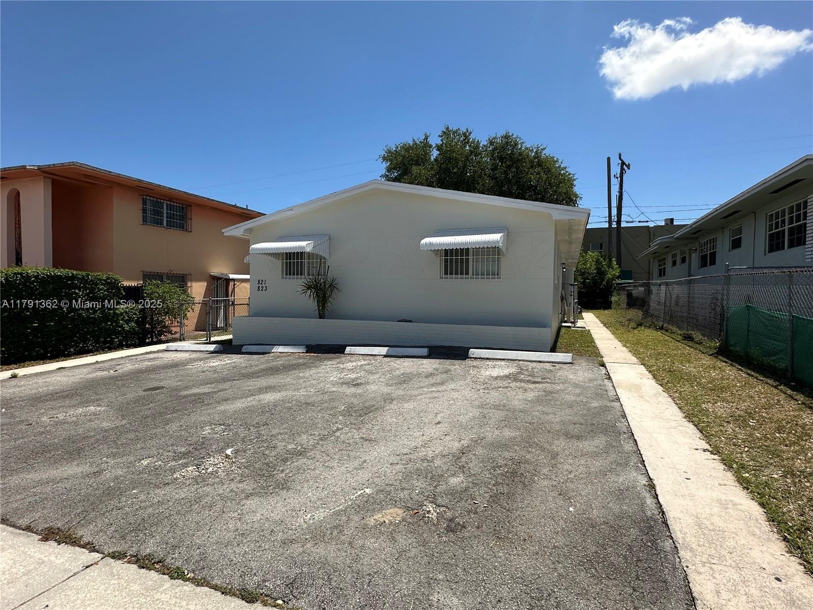 823 NW 27th Ct # 2