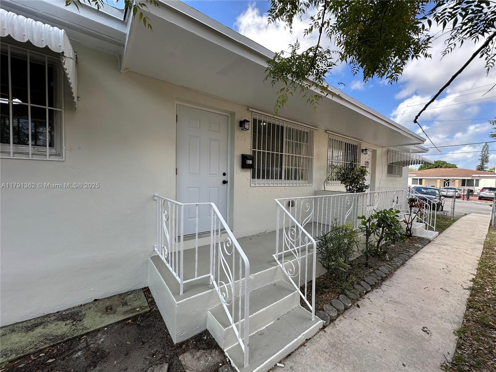 823 NW 27th Ct # 2