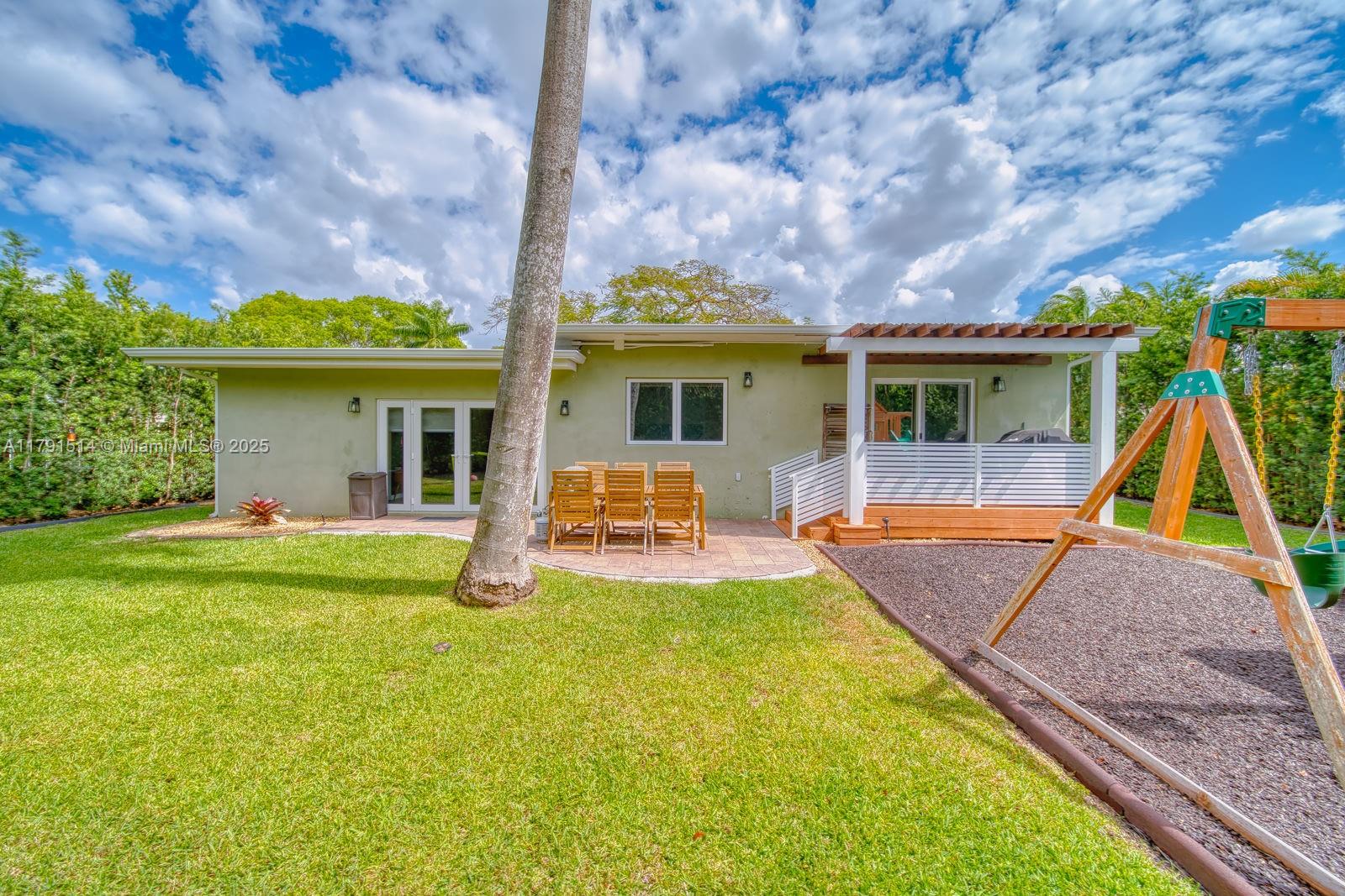 5950 SW 46th St