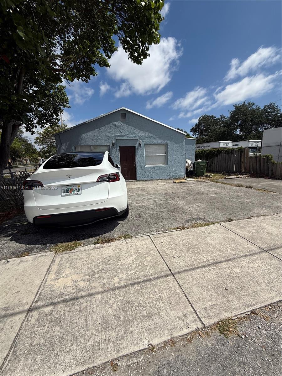 100 NW 1st Ave # 100
