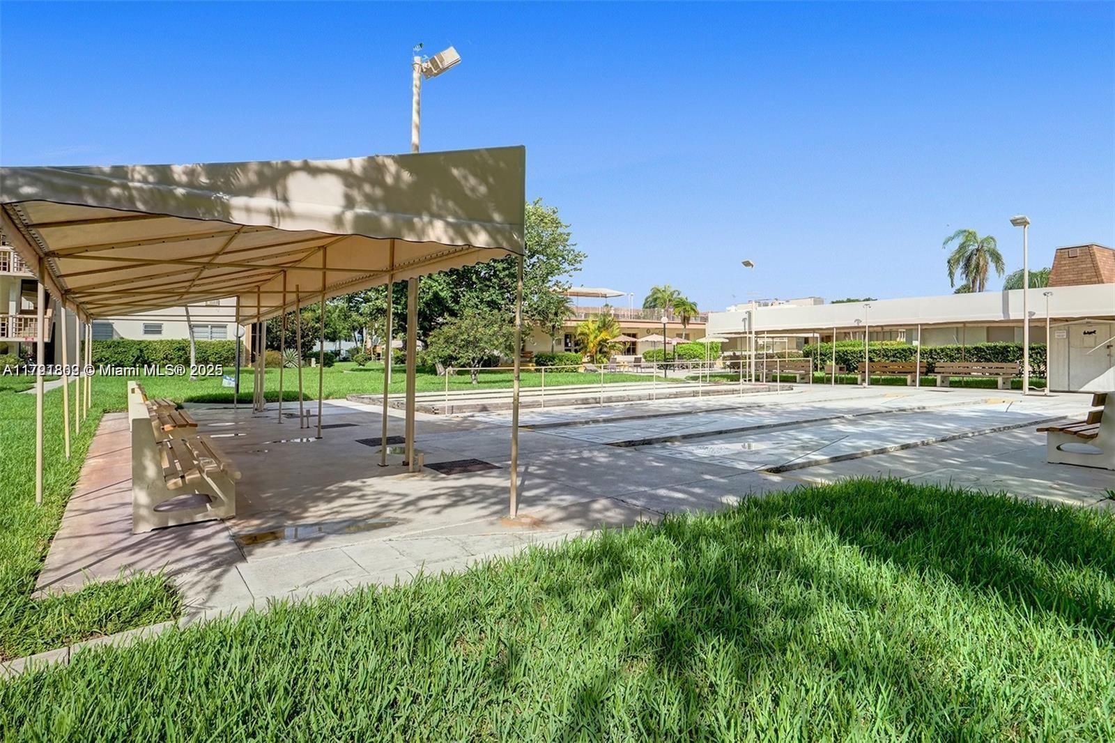 1355 NE 167th St # 302