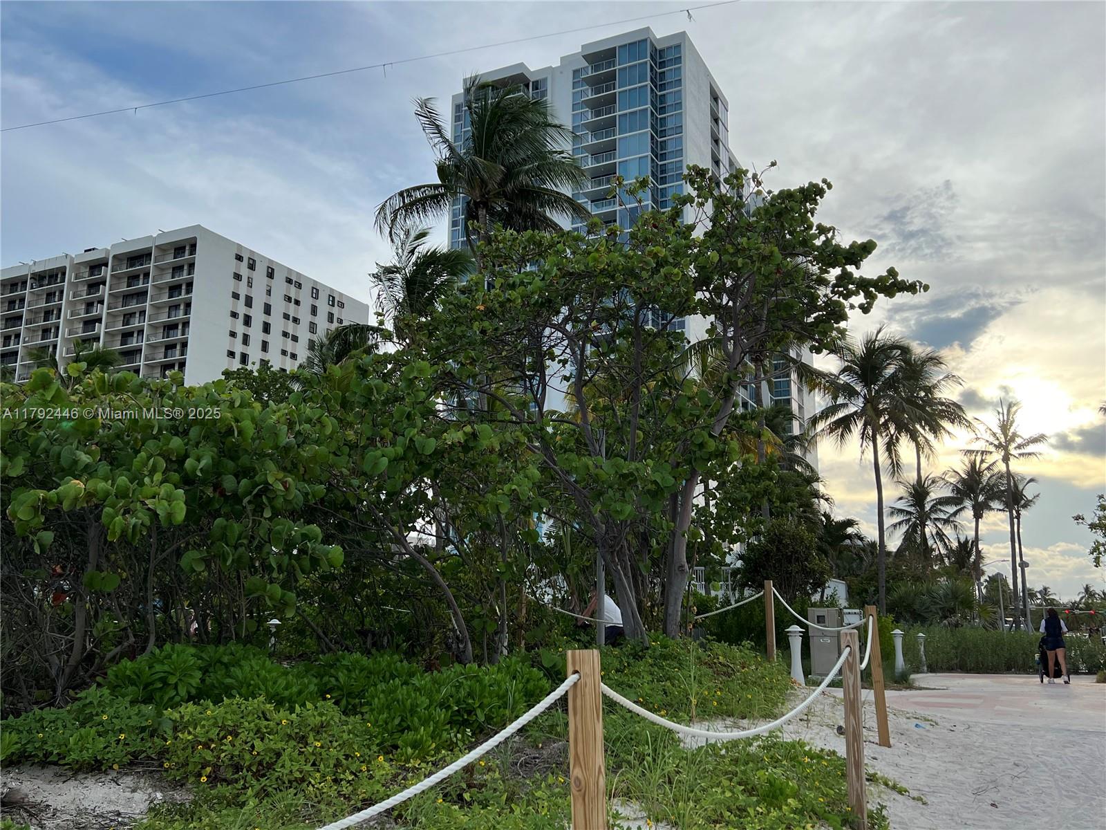 2655 Collins Ave # 1405