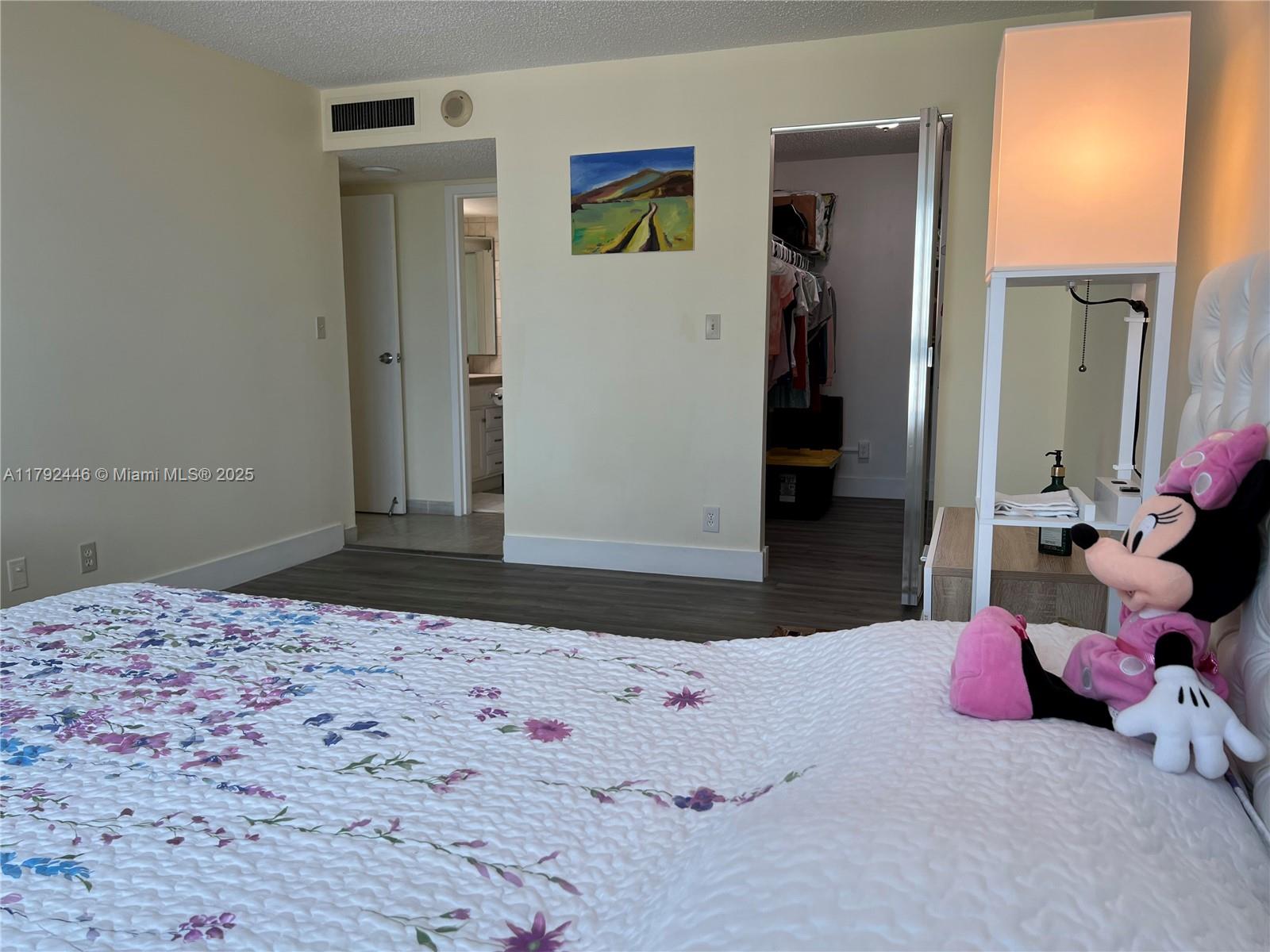 2655 Collins Ave # 1405