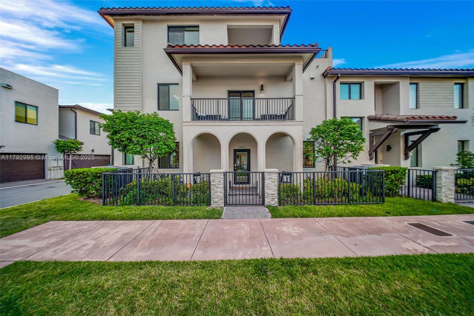 4707 NW 83rd Ct