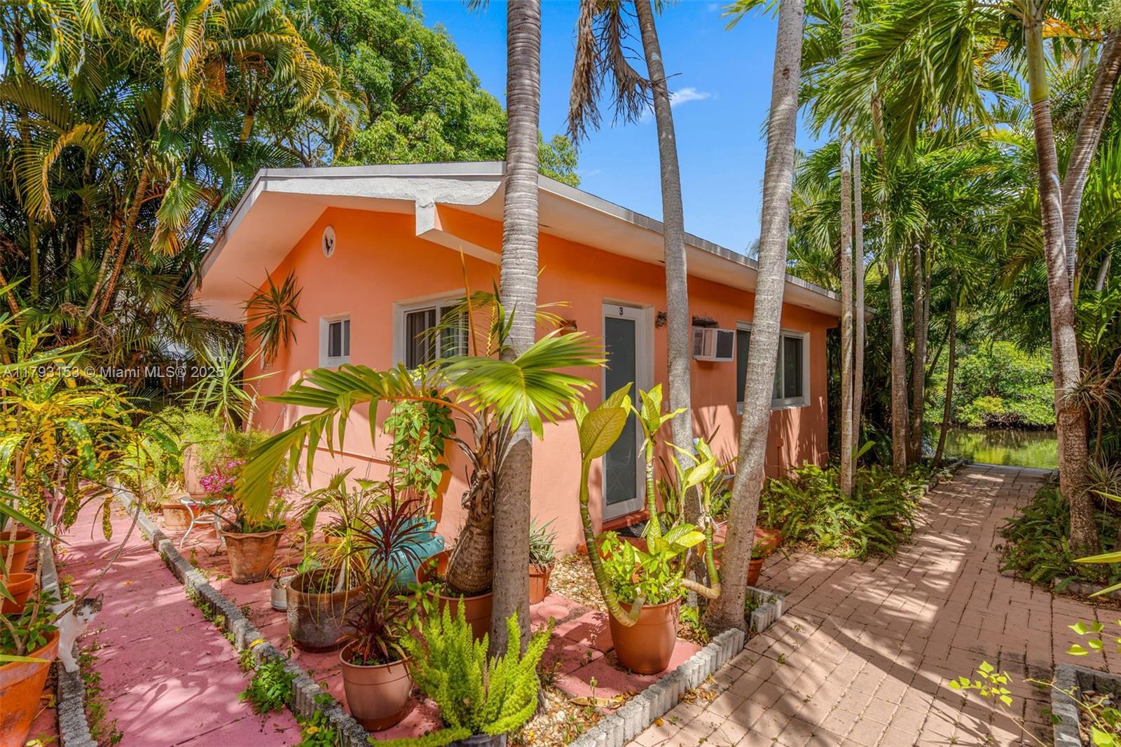 13185 Emerald Dr