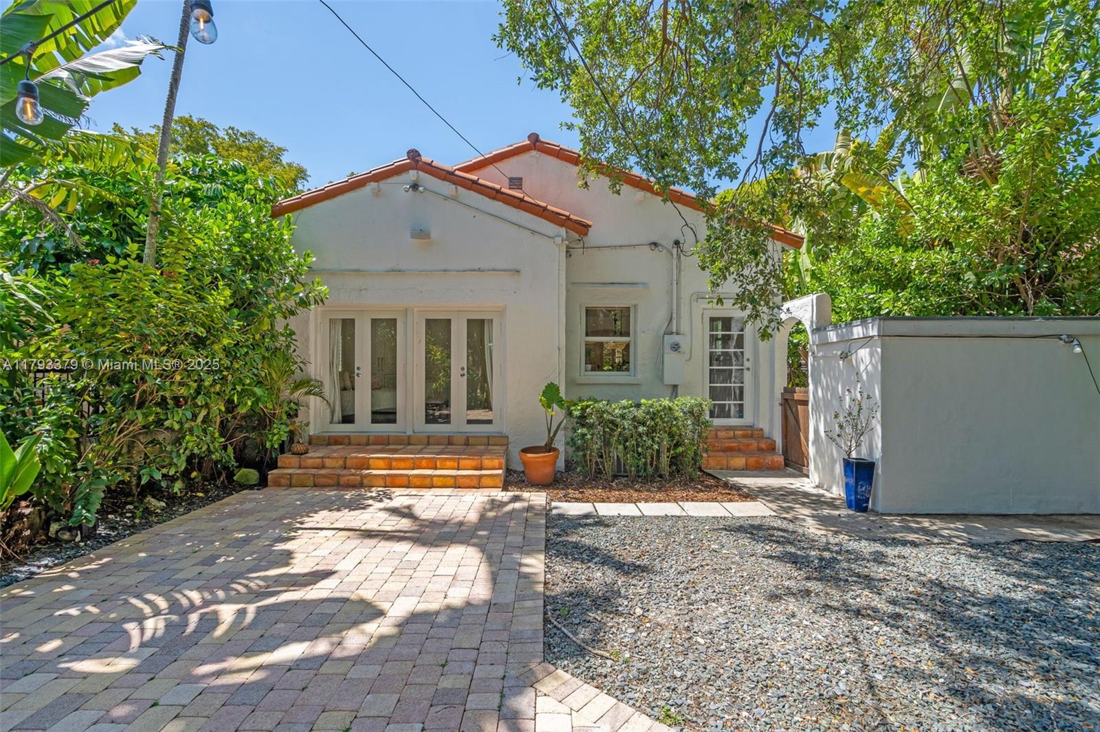 521 San Lorenzo Avenue
